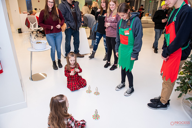 mariana-edelman-photography-process-technology-holiday-party-2023-078