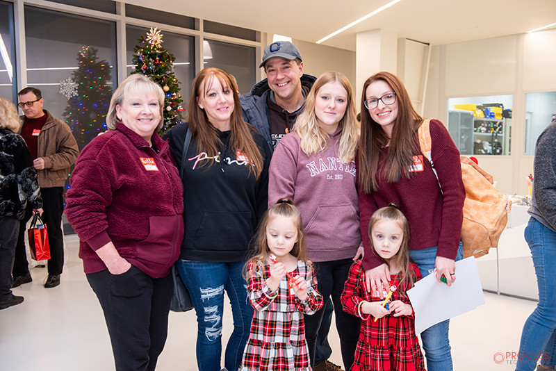 mariana-edelman-photography-process-technology-holiday-party-2023-087