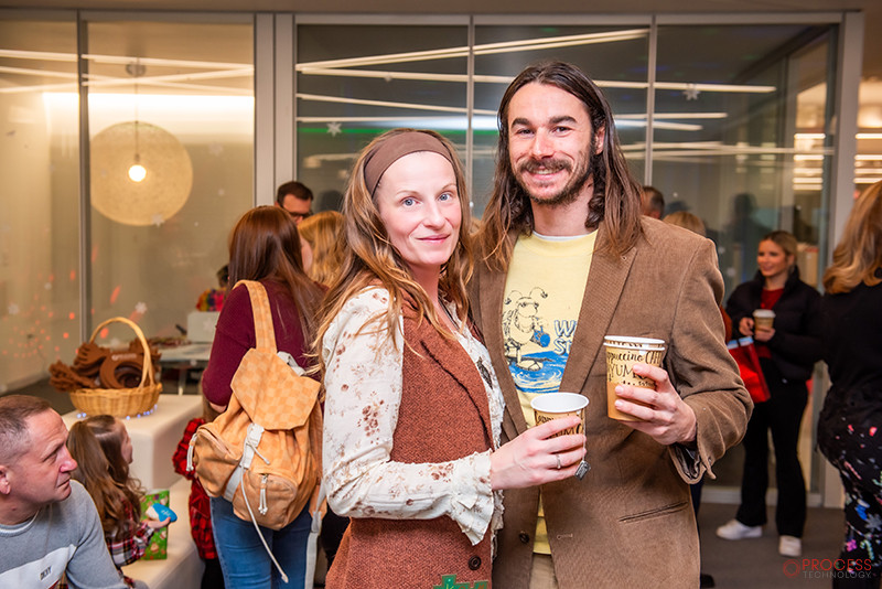 mariana-edelman-photography-process-technology-holiday-party-2023-160