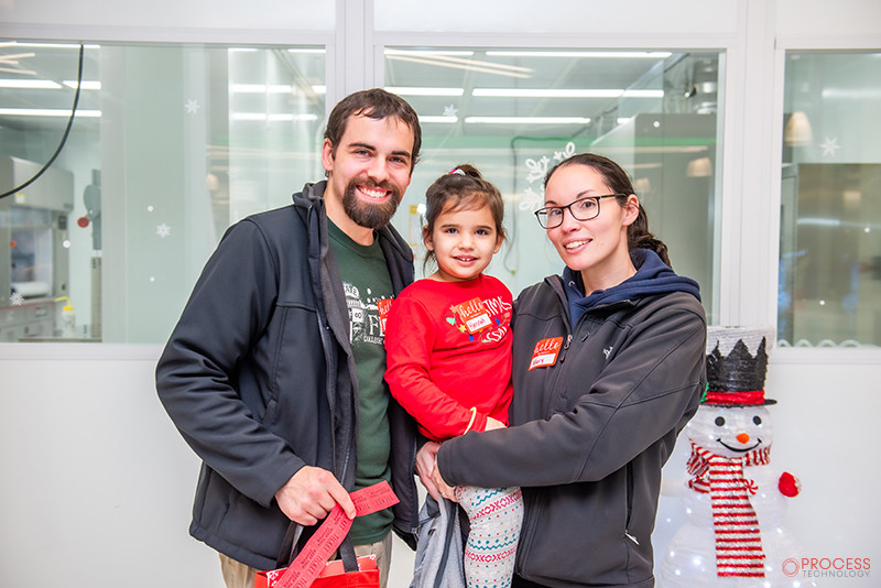 mariana-edelman-photography-process-technology-holiday-party-2023-164