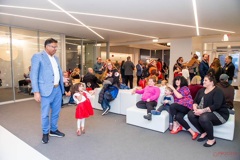 mariana-edelman-photography-process-technology-holiday-party-2023-296
