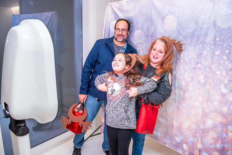 mariana-edelman-photography-process-technology-holiday-party-2023-342